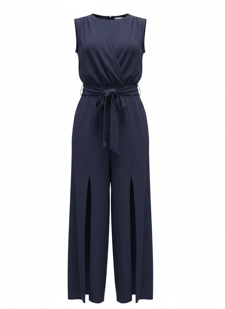 Enterizo color negro, talla 6, con aberturas en las piernas